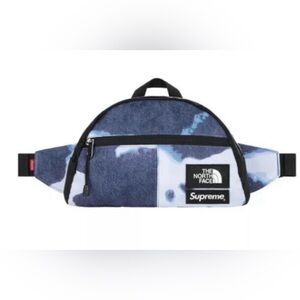 Supreme x The North Face Blue Tie-Dye Belt Bag